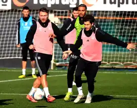 Beşiktaş, Rize'ye Uçtu! Çaykur Rizespor Maçının Hazırlıkları Tamam