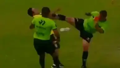 Peru'da Hakem Antrenöre Tekme Attı!
