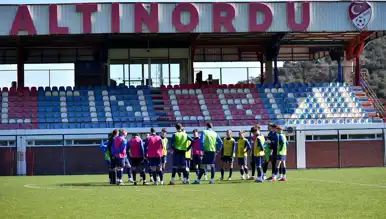 Zenit Altınordu'da Kamp Yaptı
