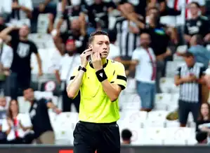 Sivasspor-Konyaspor Maçında Hakem Zorbay Küçük!