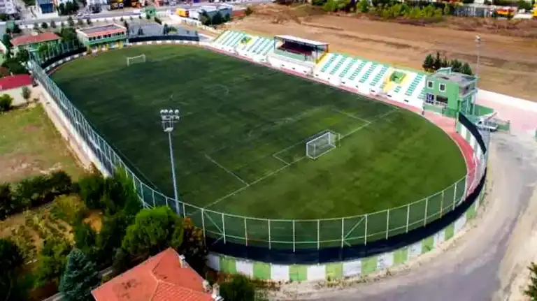 Asırlık Kulüp, Faturalarla Boğuşuyor
