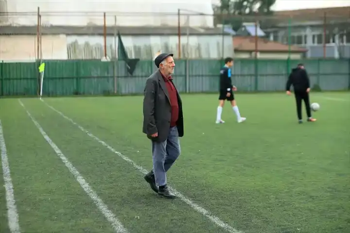 Kocaeli'nin Köfteci İbo'su Hakemlere Sorular Sormaya Devam Ediyor