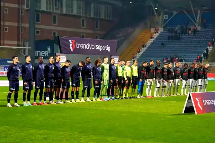 Kasımpaşa-Hatayspor: İlk Yarı Hatayspor'un Önde!