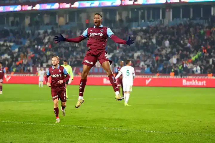 Trabzonspor, Türkiye Kupası'nda Alanyaspor'u 3-0 Yendi!