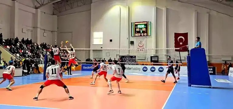 TÜRŞAD, İstanbul Gençlik'e 3-1'lik Mağlubiyet Aldı