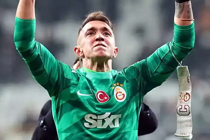 Muslera, Galatasaray'dan Ayrılıyor: Yeni Takımı Penarol Mu?